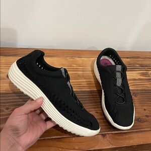 Bionica Eyelet Toggle Athletic Moc Women’s Sneakers Size 7M